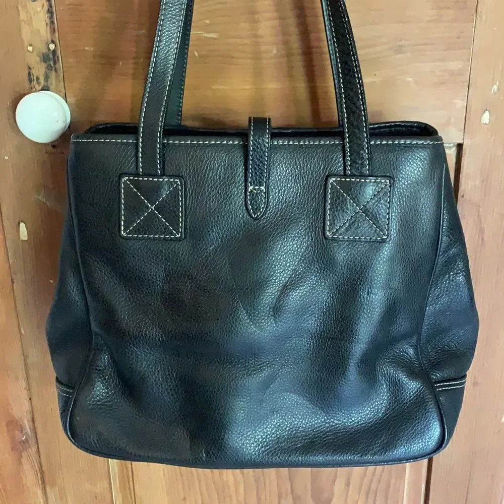 Dooney & Bourke black leather tote handbag